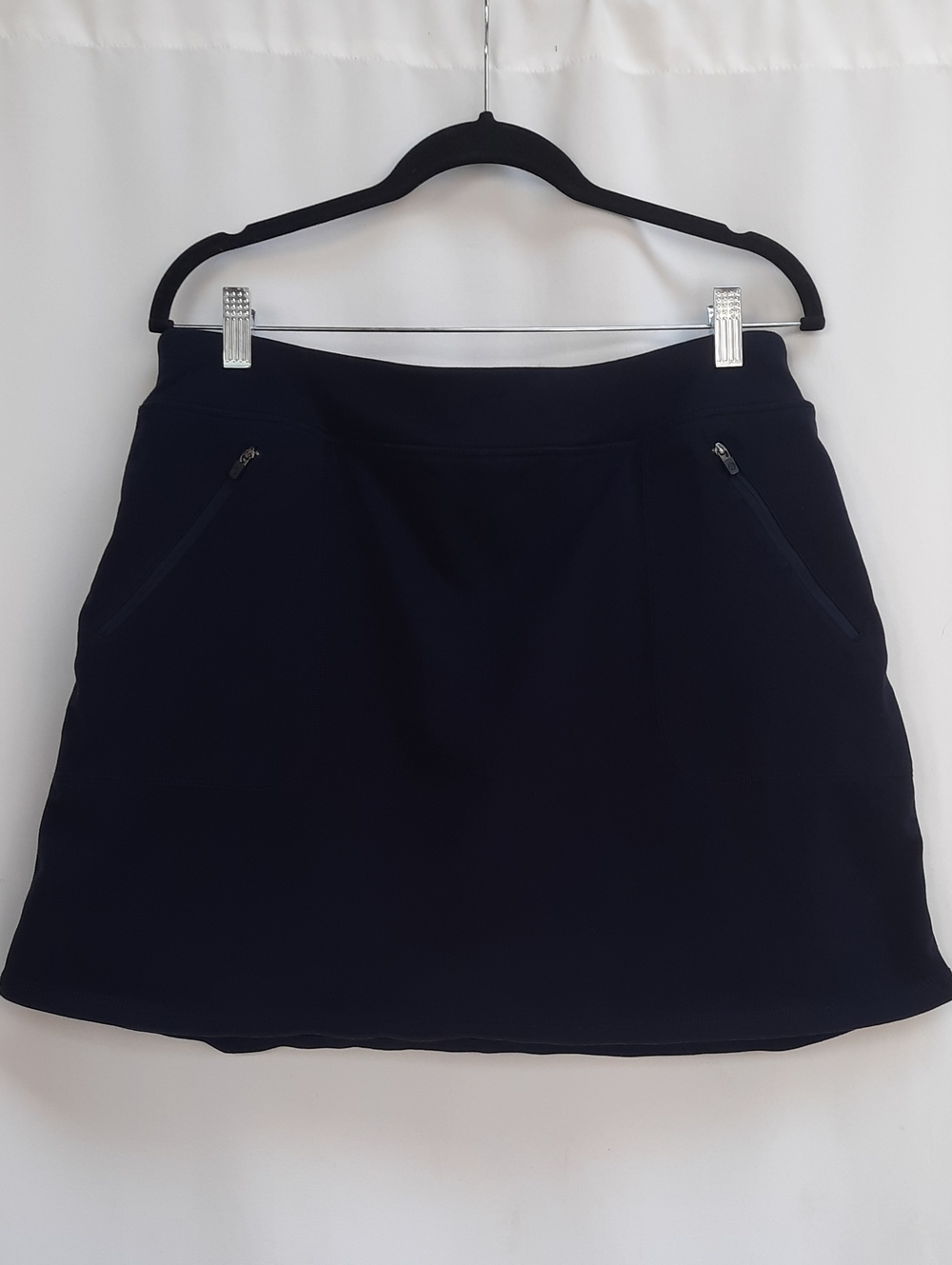 Woman’s T By Talbots Large Navy Skort Size Large